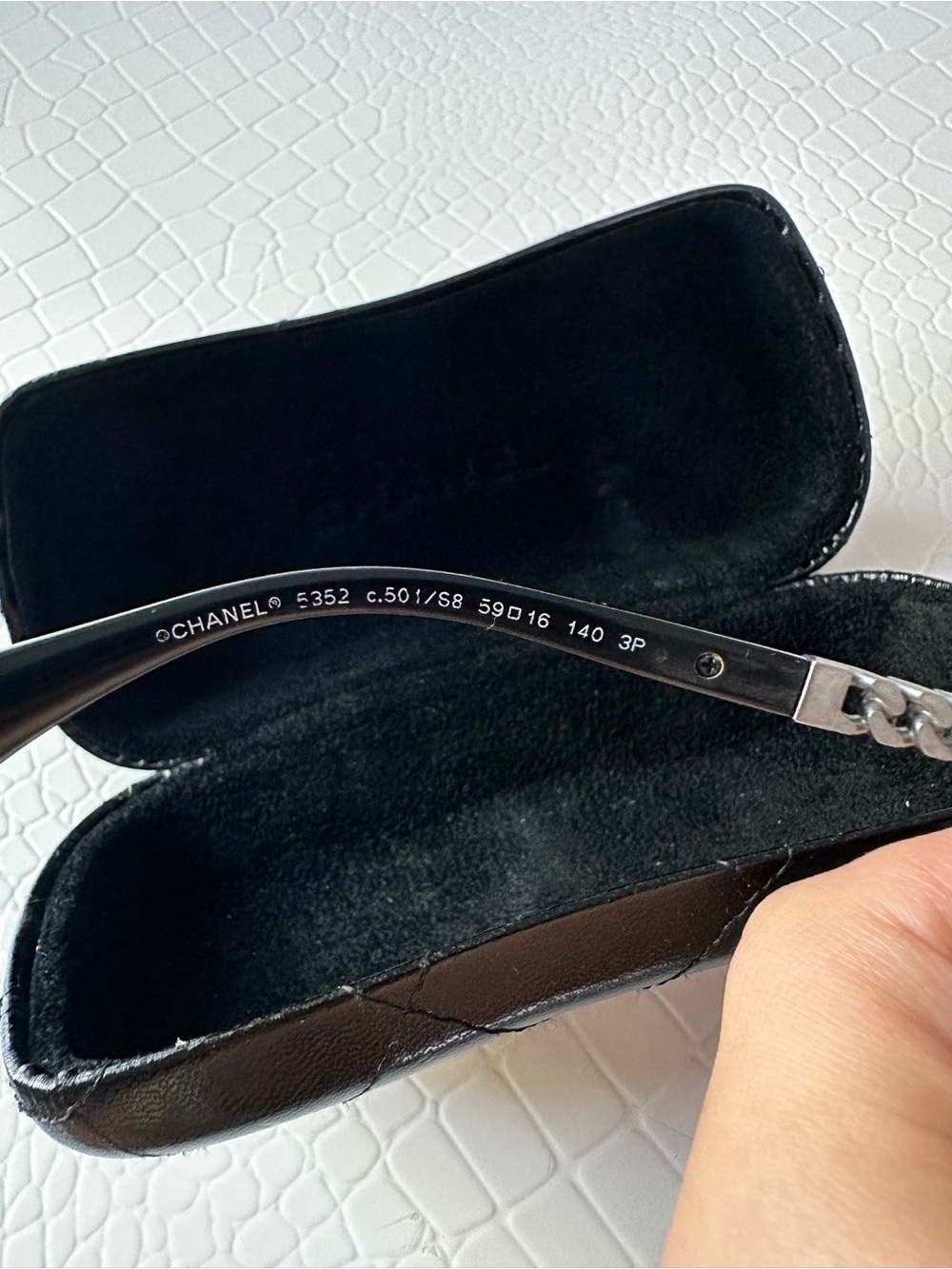 CHANEL Black Oversized Cat-Eye Sunglasses with Quilted Leather Case - Picture 5 of 12